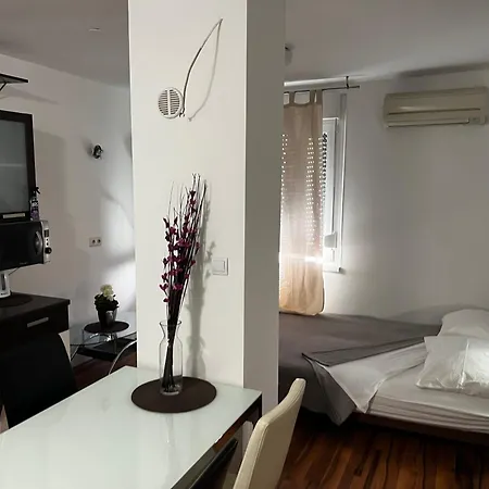 Davor Apartment Split