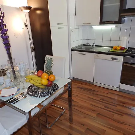 Davor Apartment Split
